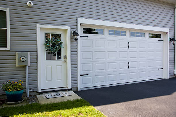 24/7 Emergency Garage Door Panel Replacement experts in Quincy, CA